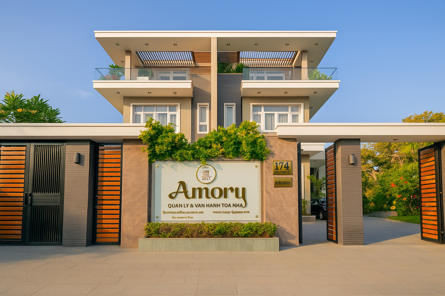 Exterior & Views