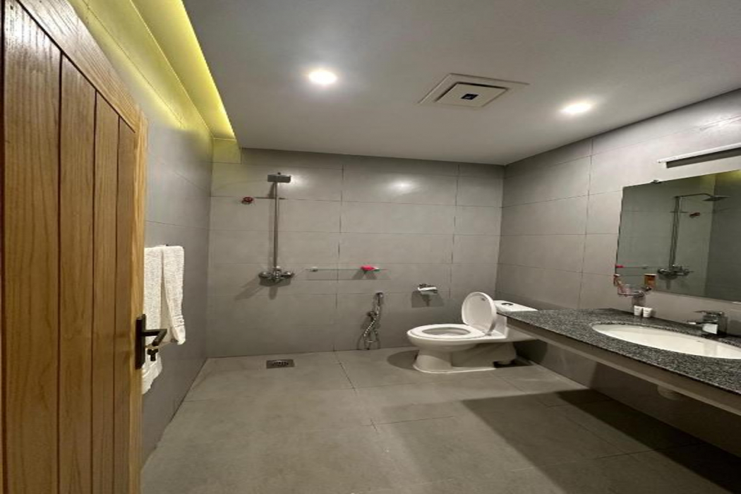 Bathroom 3, The Garden Hotel, Islamabad