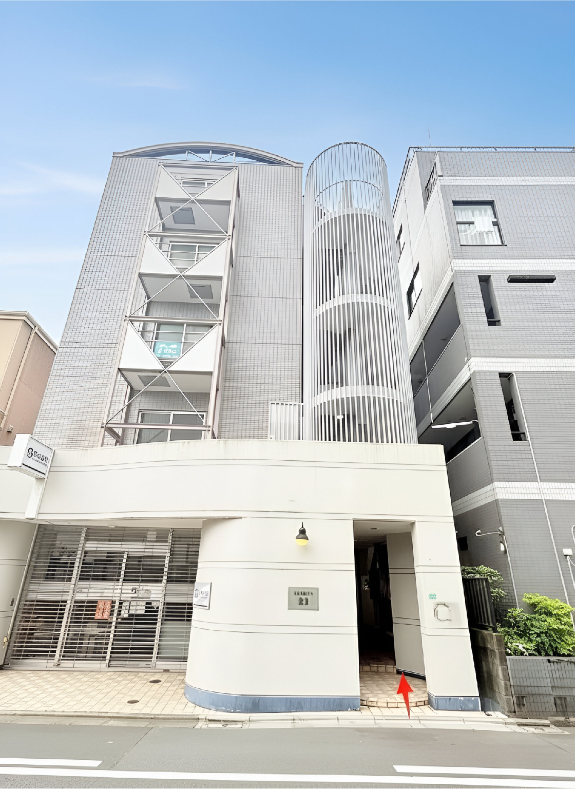 Exterior & Views