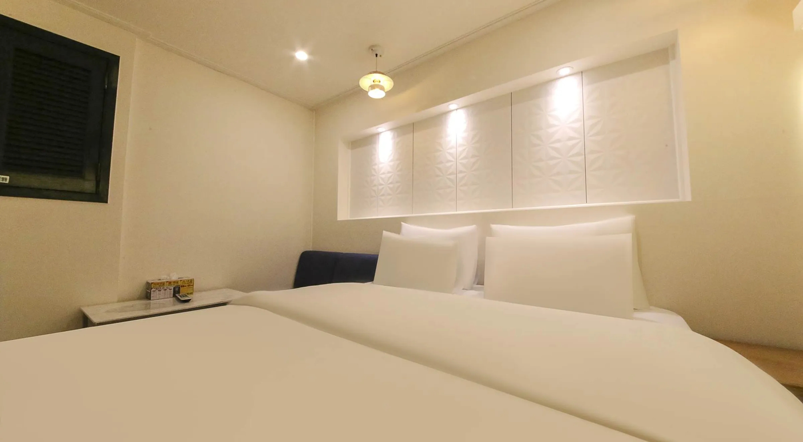 Bedroom 2, Cheonan Ikkeulim Amor Annex Building, Cheonan