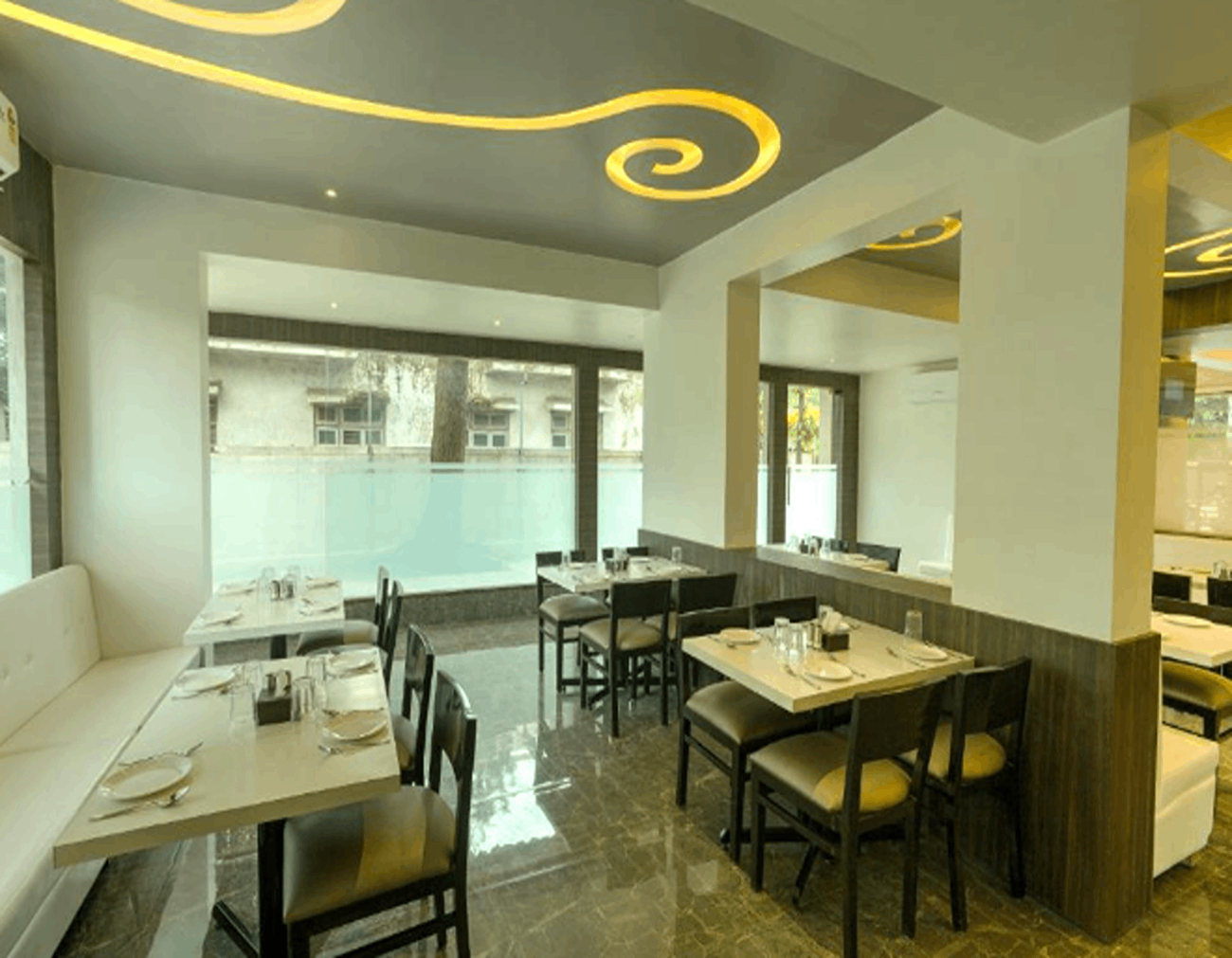 Food & Drinks 4, Crown Inn, Raigarh