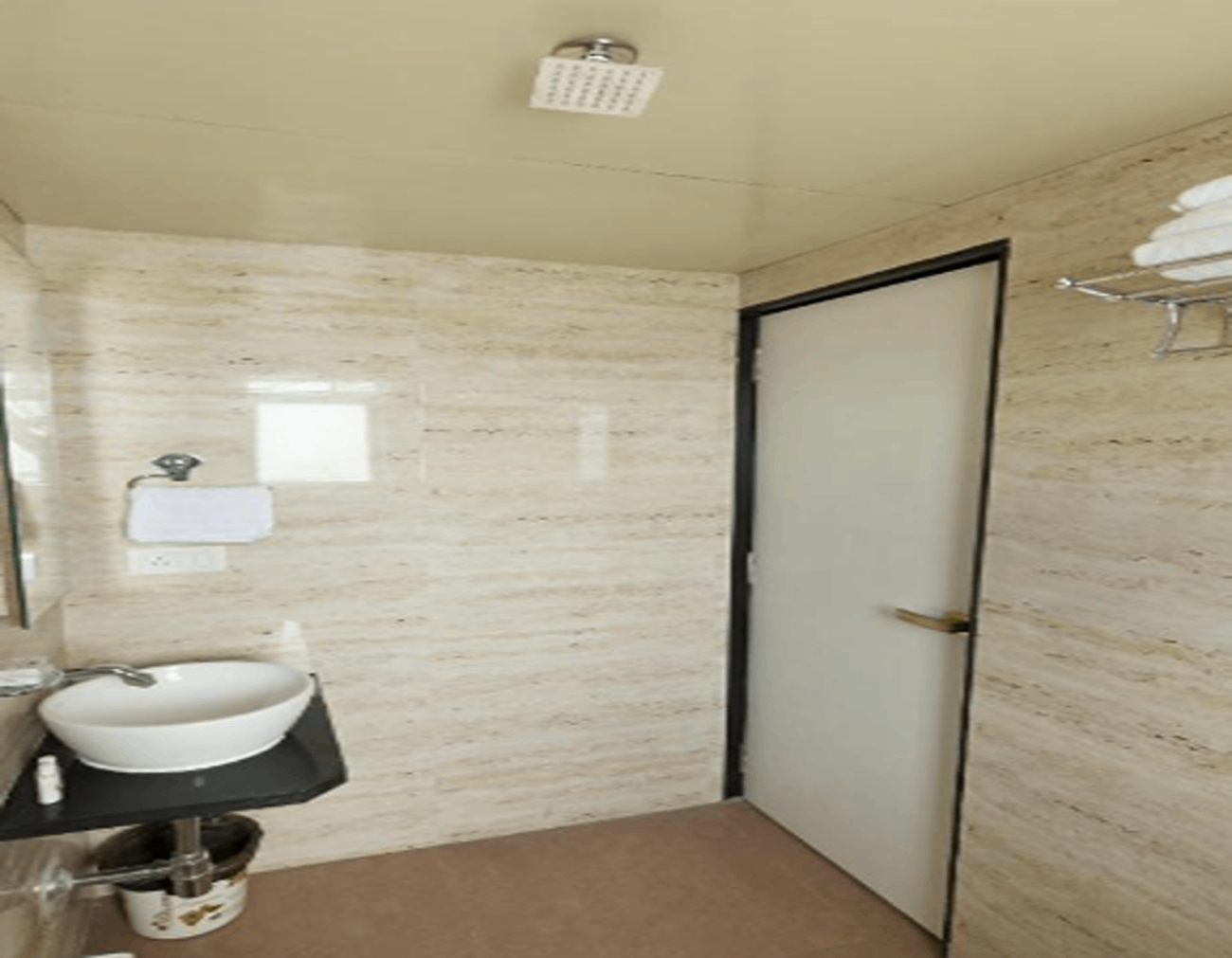 Bathroom 3, Crown Inn, Raigarh