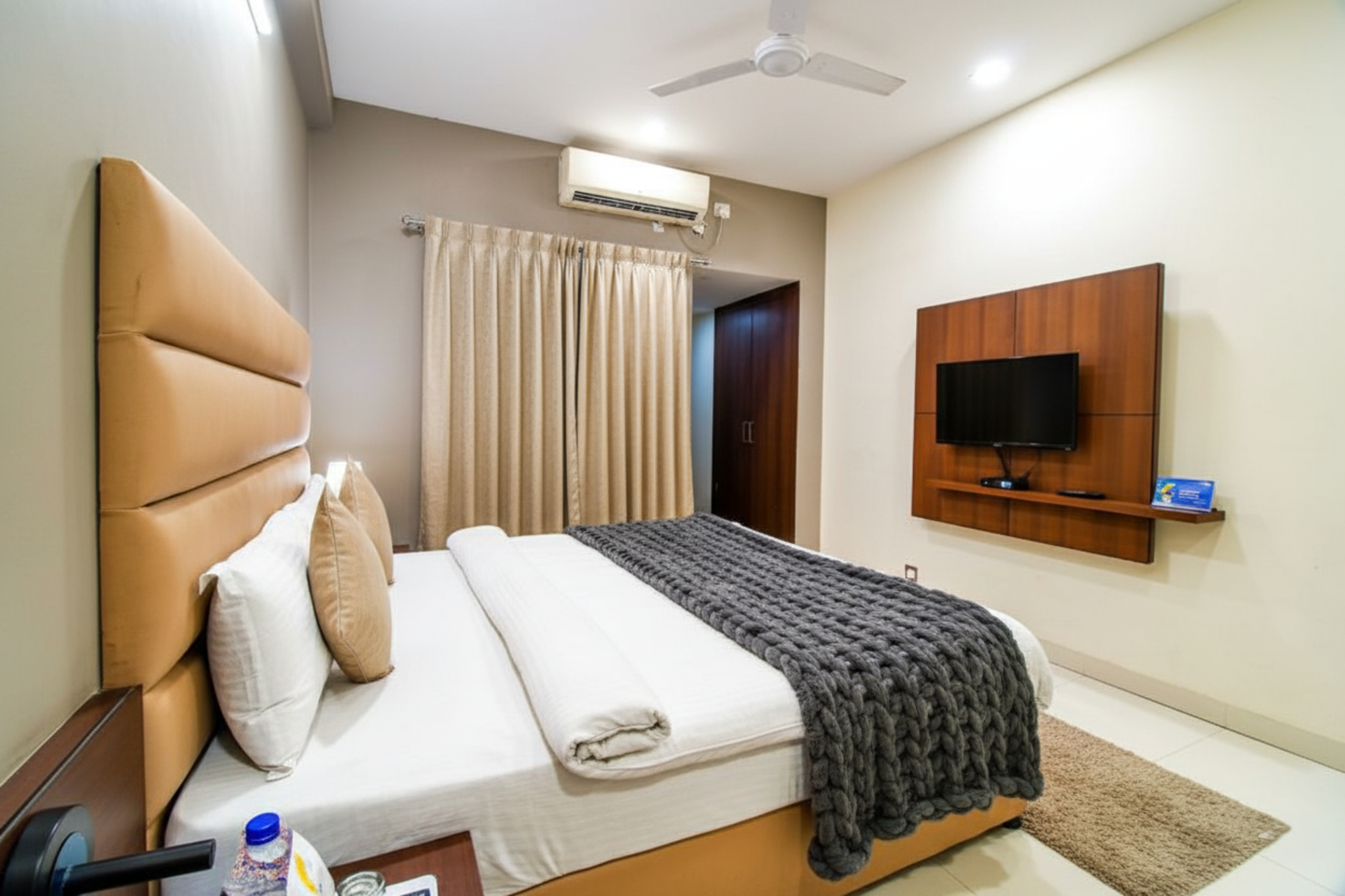 5, The Avenue Hotel & Banquet Near Bhopal Junction, Bhopal