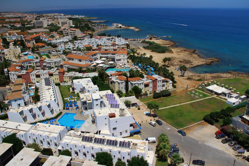 4, PENELOPE BEACH HOTEL APTS