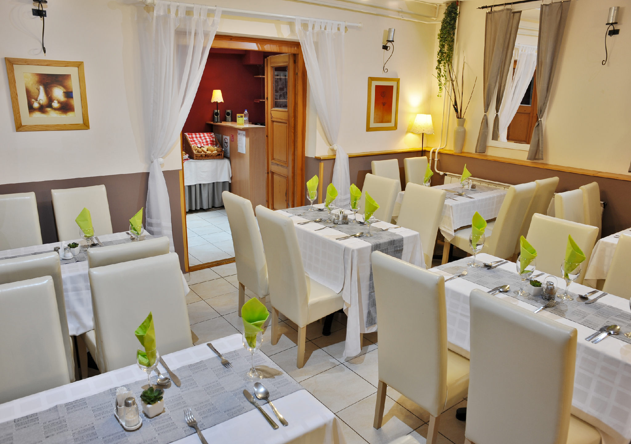 Food & Drinks 5, Hotel Papillon, Budapesti