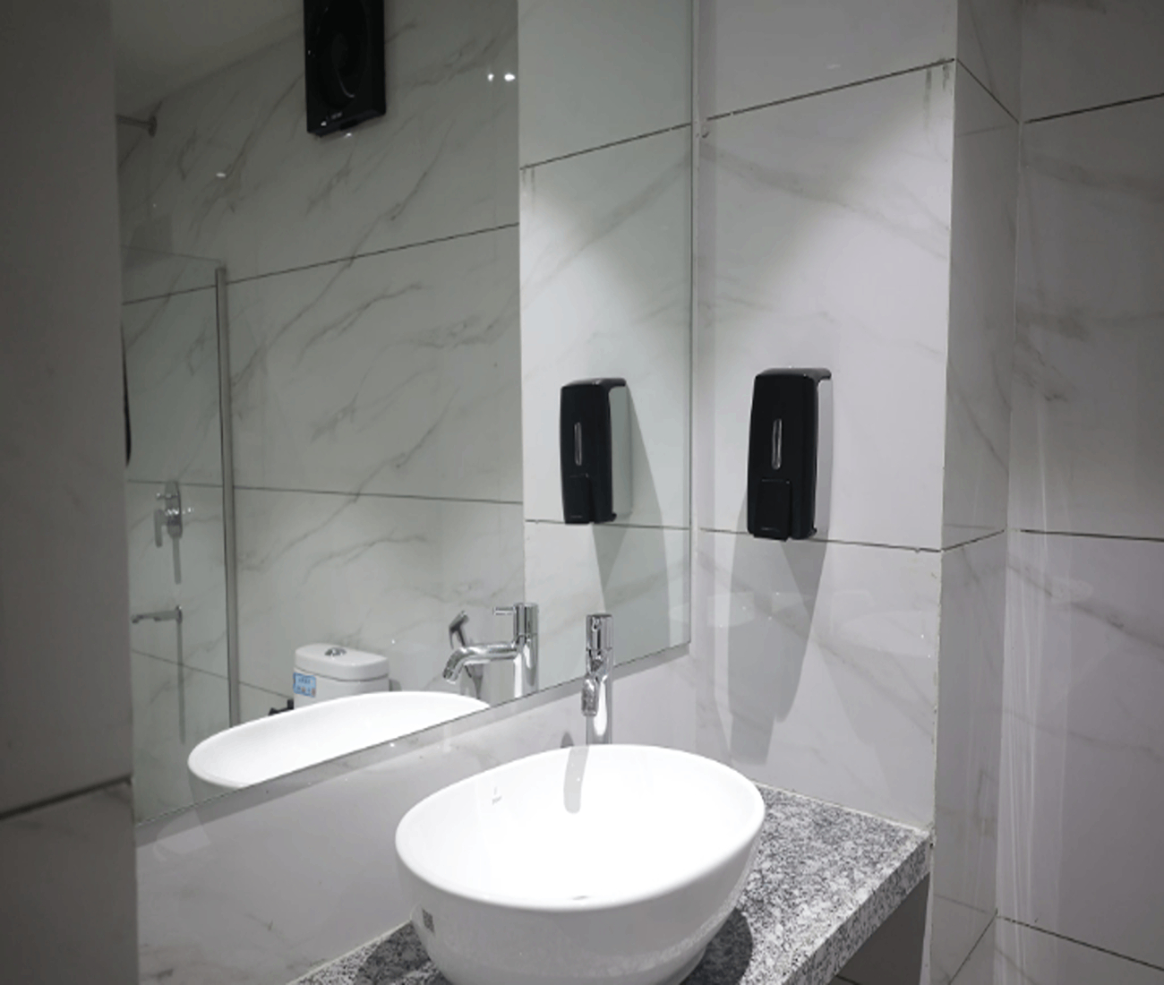 Bathroom 3, Sangam Hotel, Satara