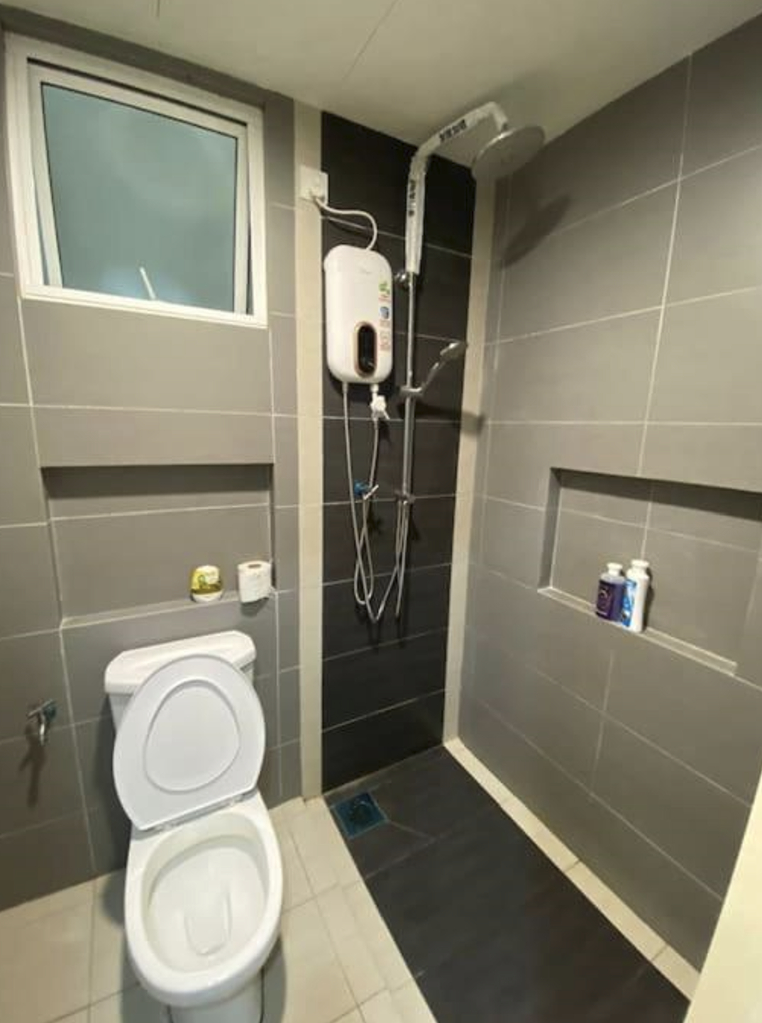 Bathroom 3, Champs Elysees Homestay by Landmark @ Kampar, Kampar