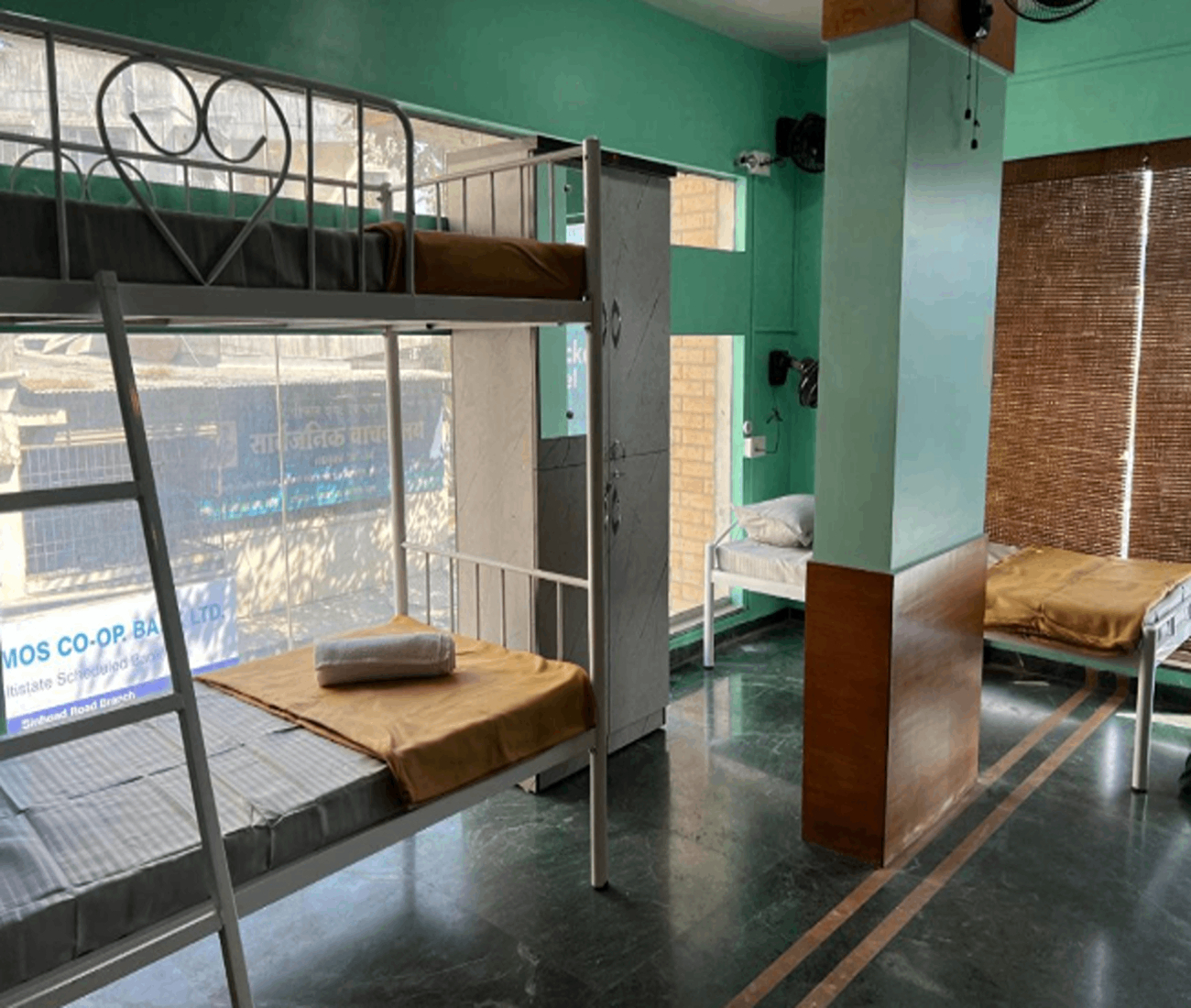 Others 5, Backpackers hostel, Pune