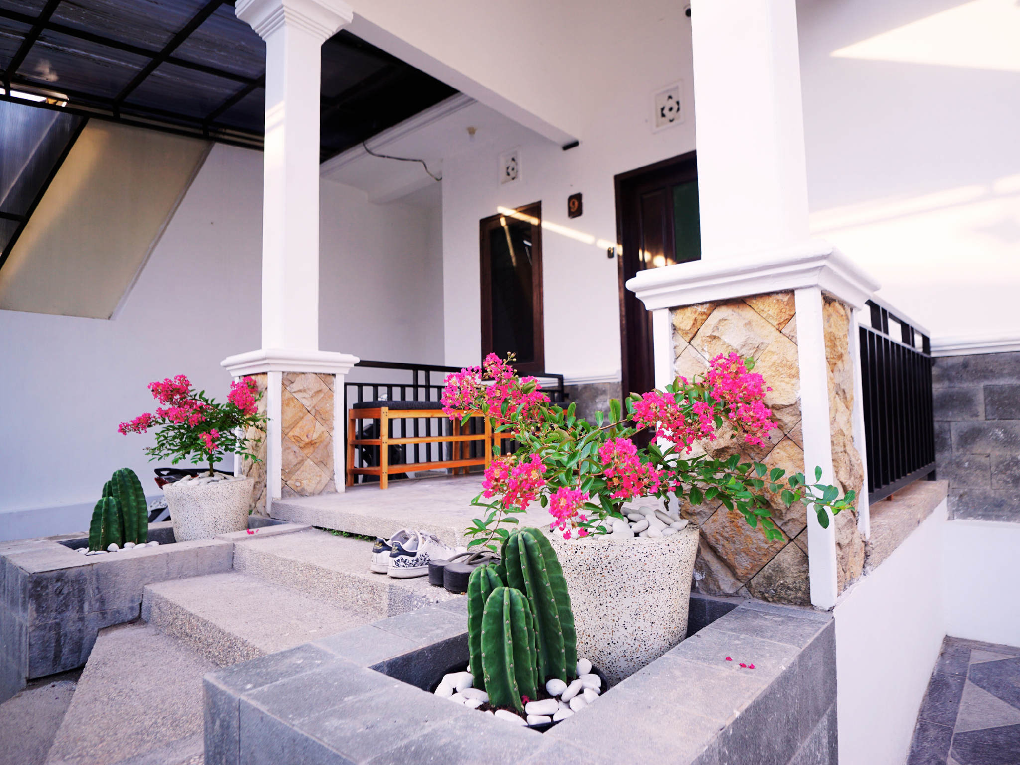 Exterior & Views 2, Casa de Vie Homestay, Malang