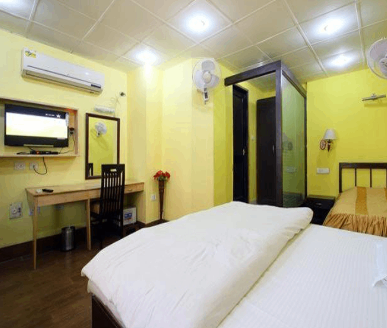 Others 5, Hotel Park Hills, Jammu