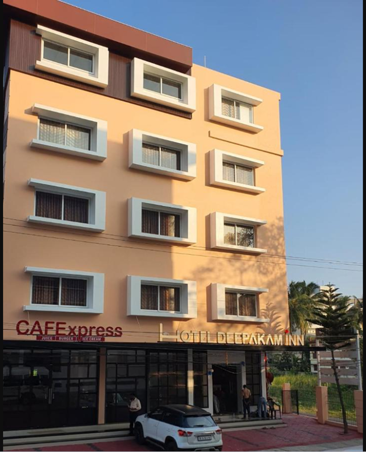 Exterior & Views