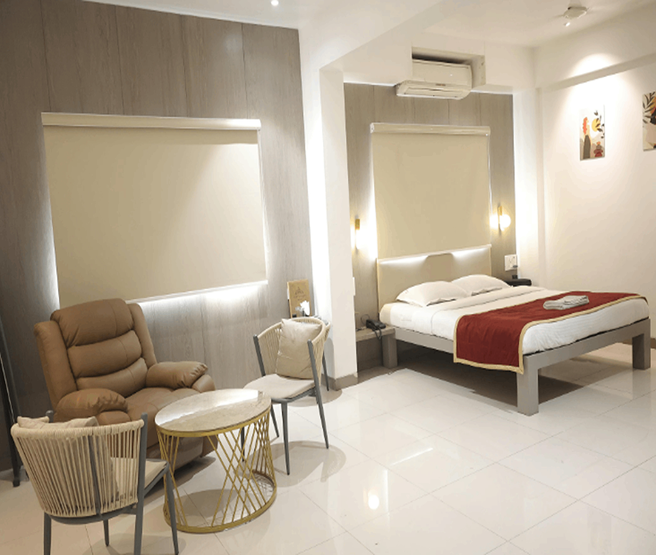 Bedroom 2, Sangam Hotel, Satara