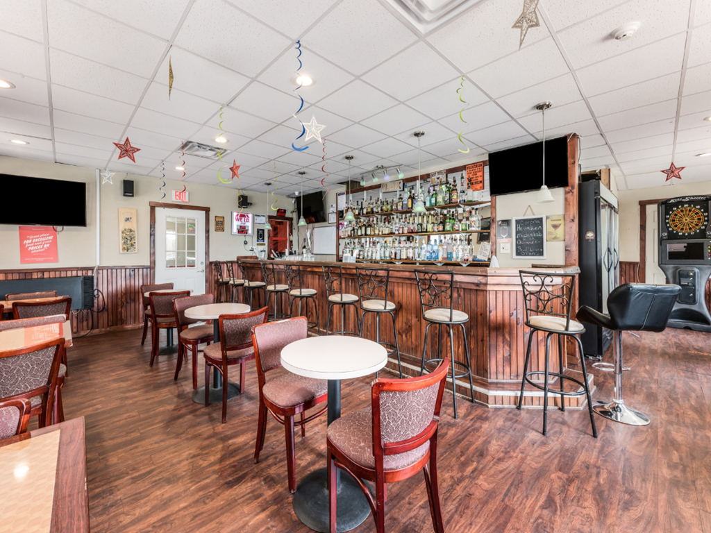 Food & Drinks 2, Red Carpet Inn and Suites Hazleton PA, Luzerne