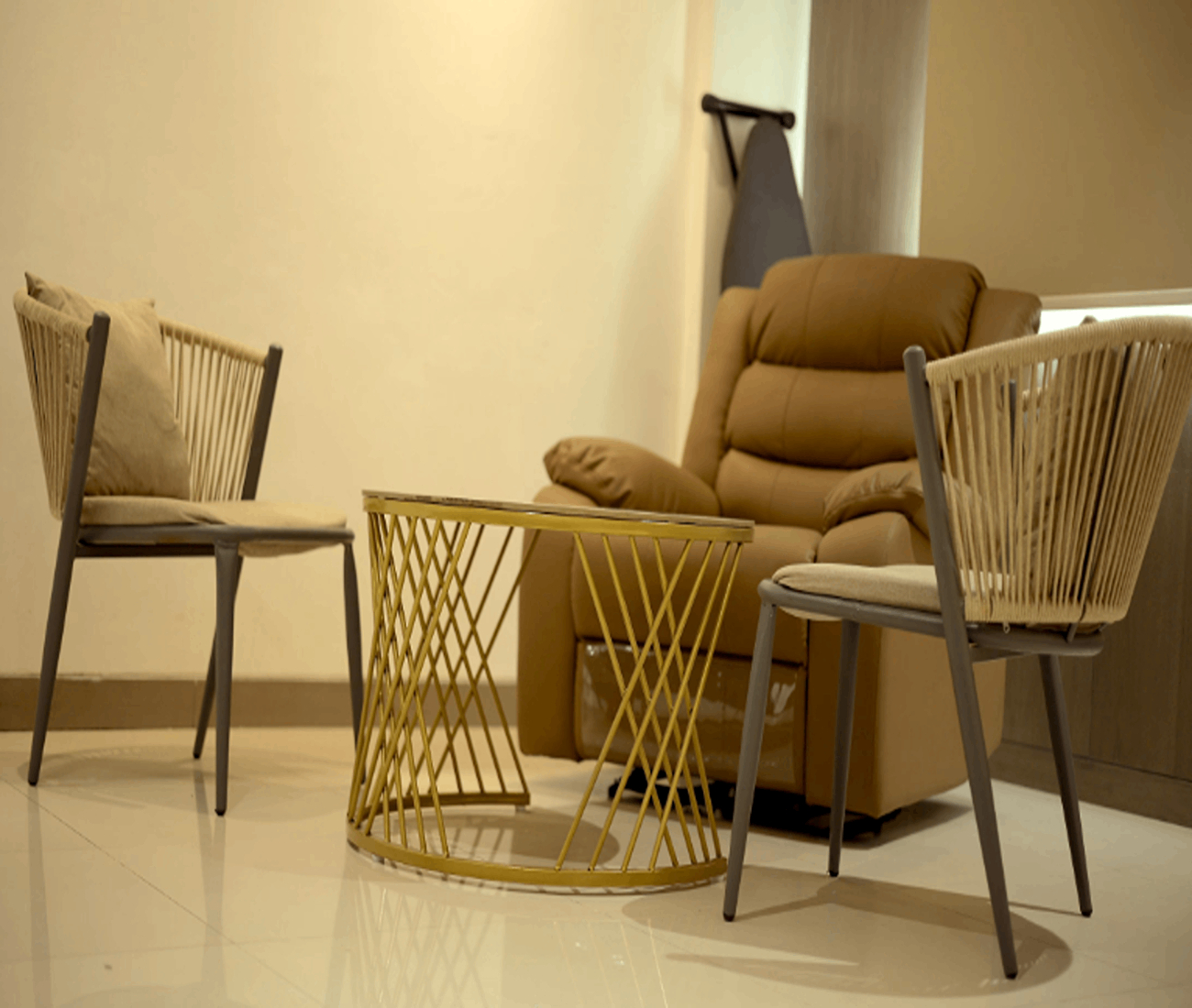 Others 5, Sangam Hotel, Satara