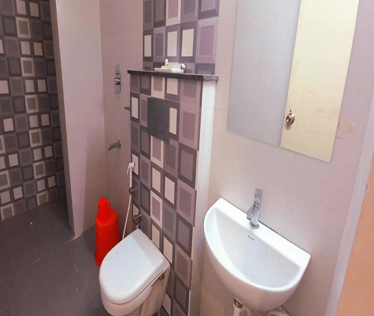 Bathroom 3, The Parion Business Class Hotel, Chennai