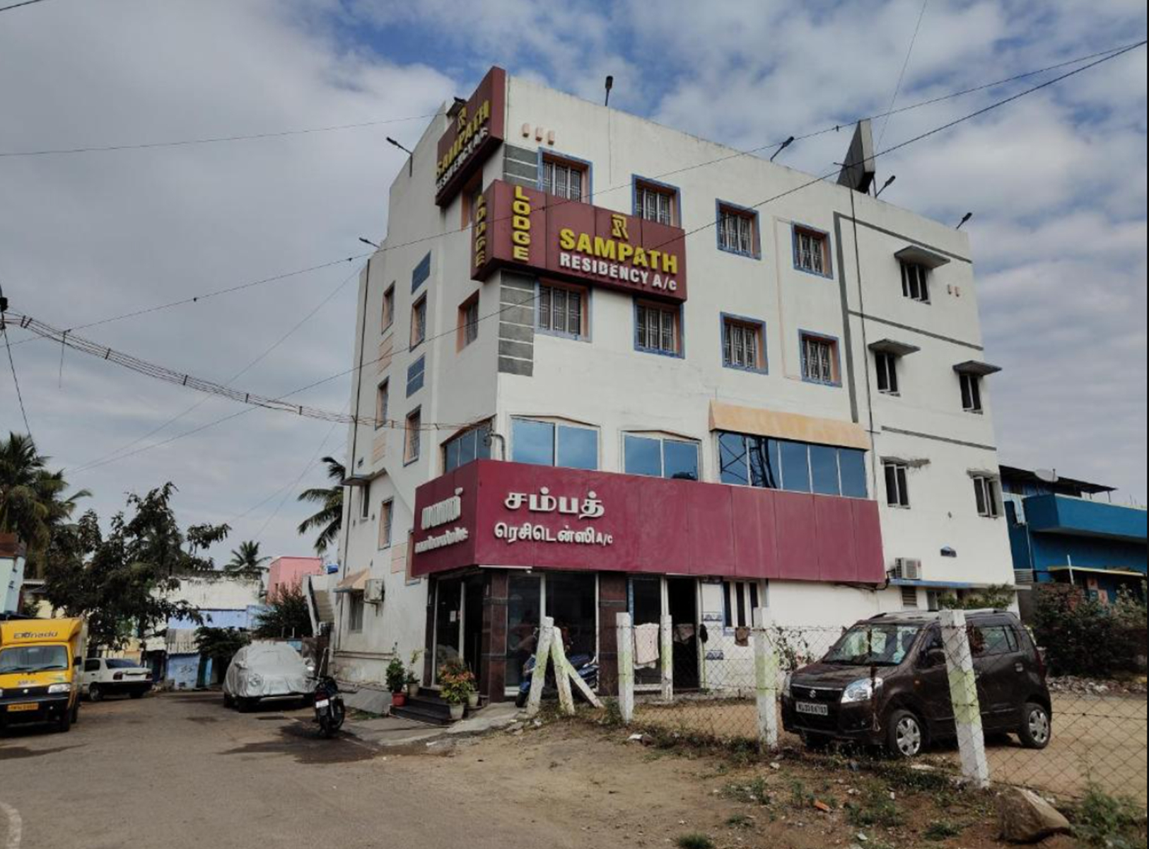 Exterior & Views