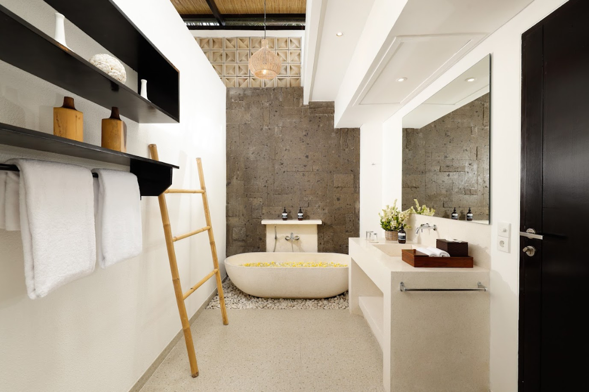 Bathroom 2, Black Beach Villa - Absolute Beachfront , Tabanan