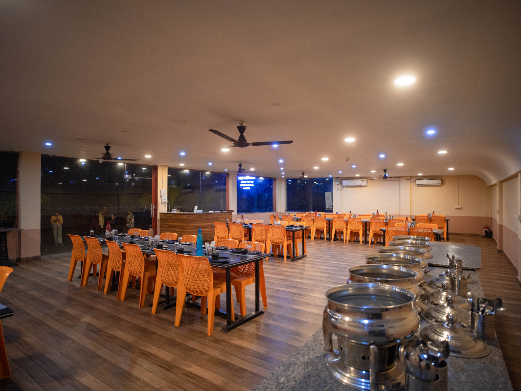 Food & Drinks 4, Unity Holiday Resort, Narmada