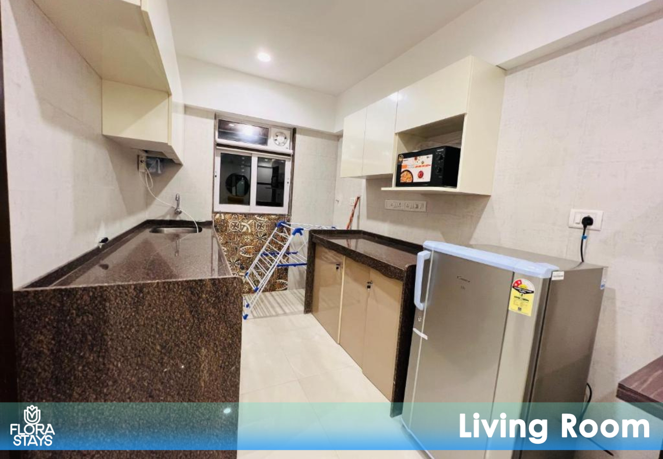 Others 3, 2BR Mumbai theme service apartment for staycation by FLORA STAYS, Mumbai Suburban