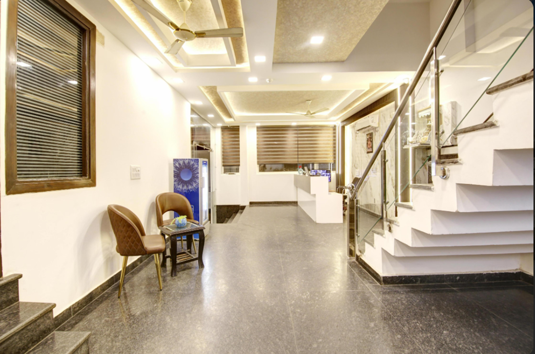 Public Area, Hotel Devrana, Delhi
