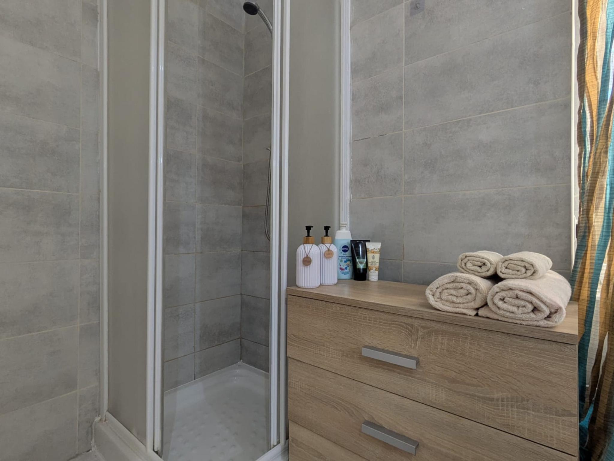 Shower, RUWTS Valletta Cosy Apartment