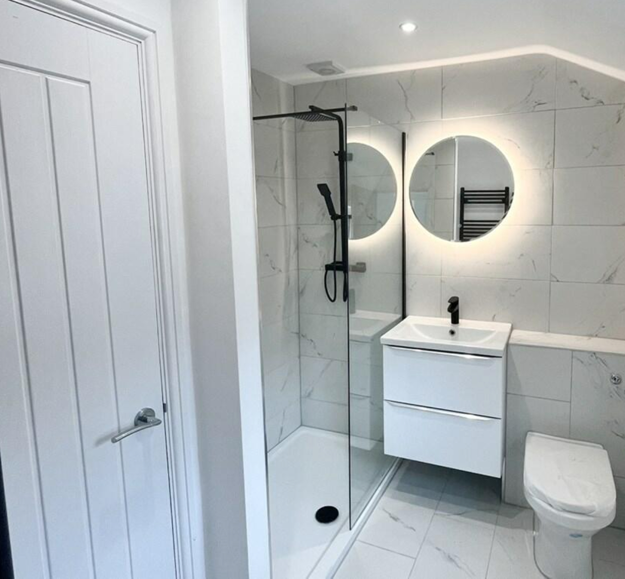 Bathroom 5, Modern Newly Refurbished 3-Bedroom House, Lincolnshire