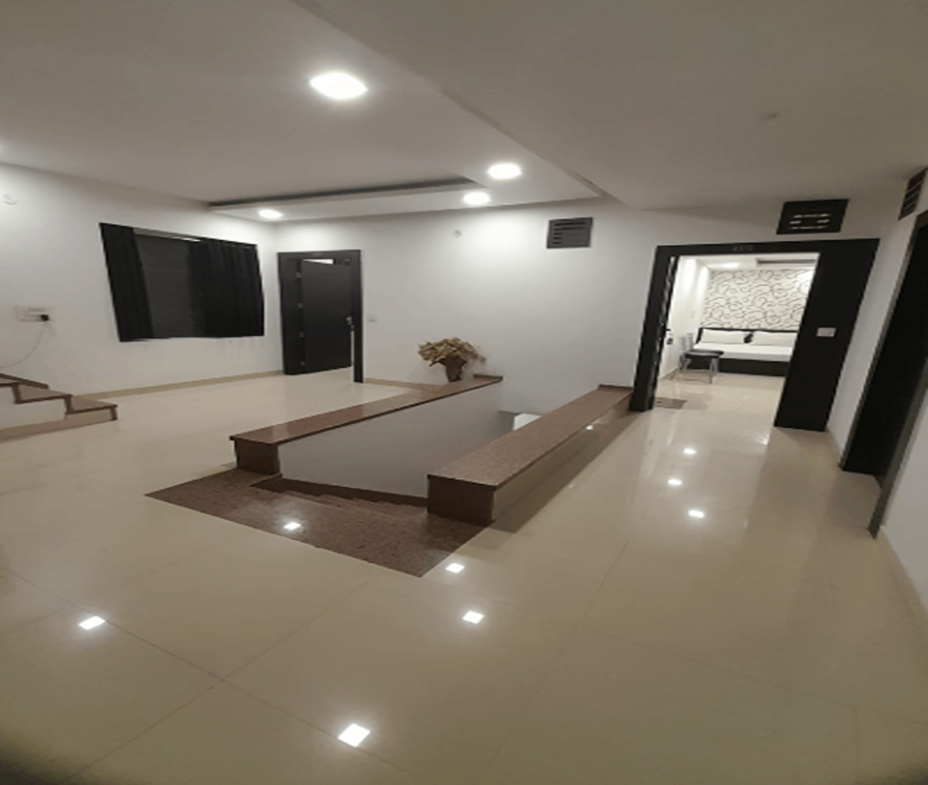 Others 2, Hotel Shree, Hisar