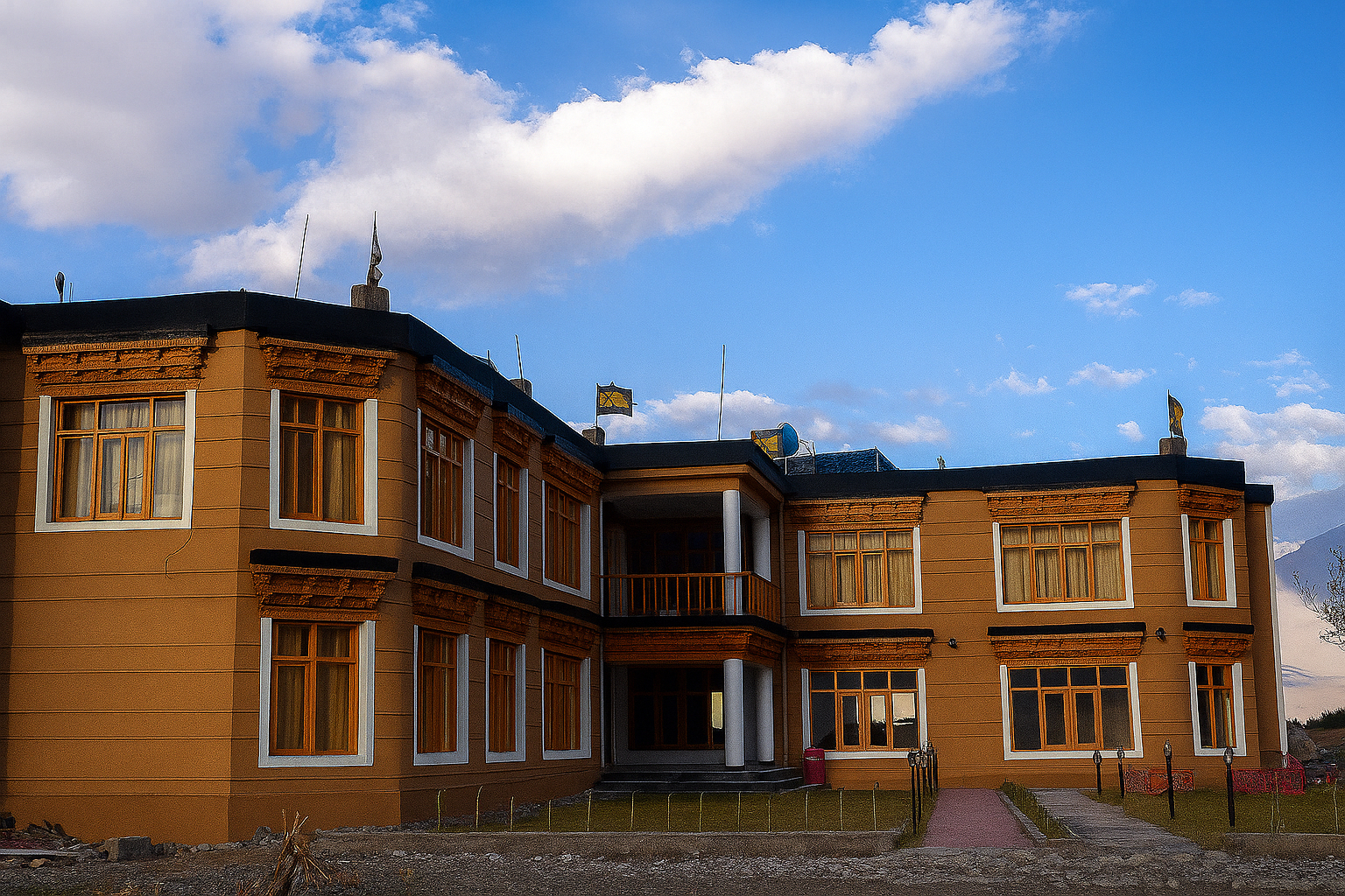 Exterior & Views