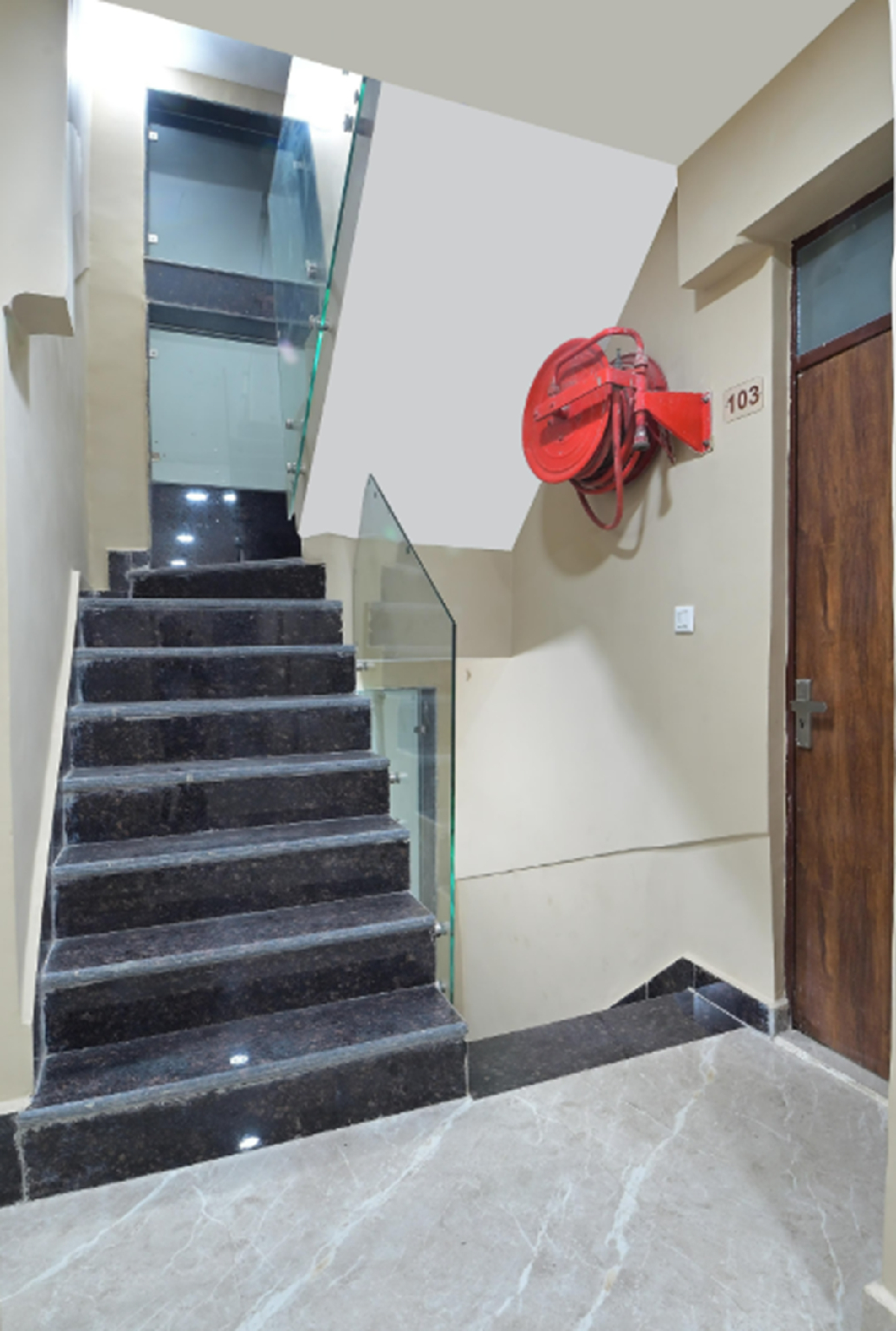 Public Area 2, Chowdhry Tourist Lodge - New Delhi Railway Station, Delhi