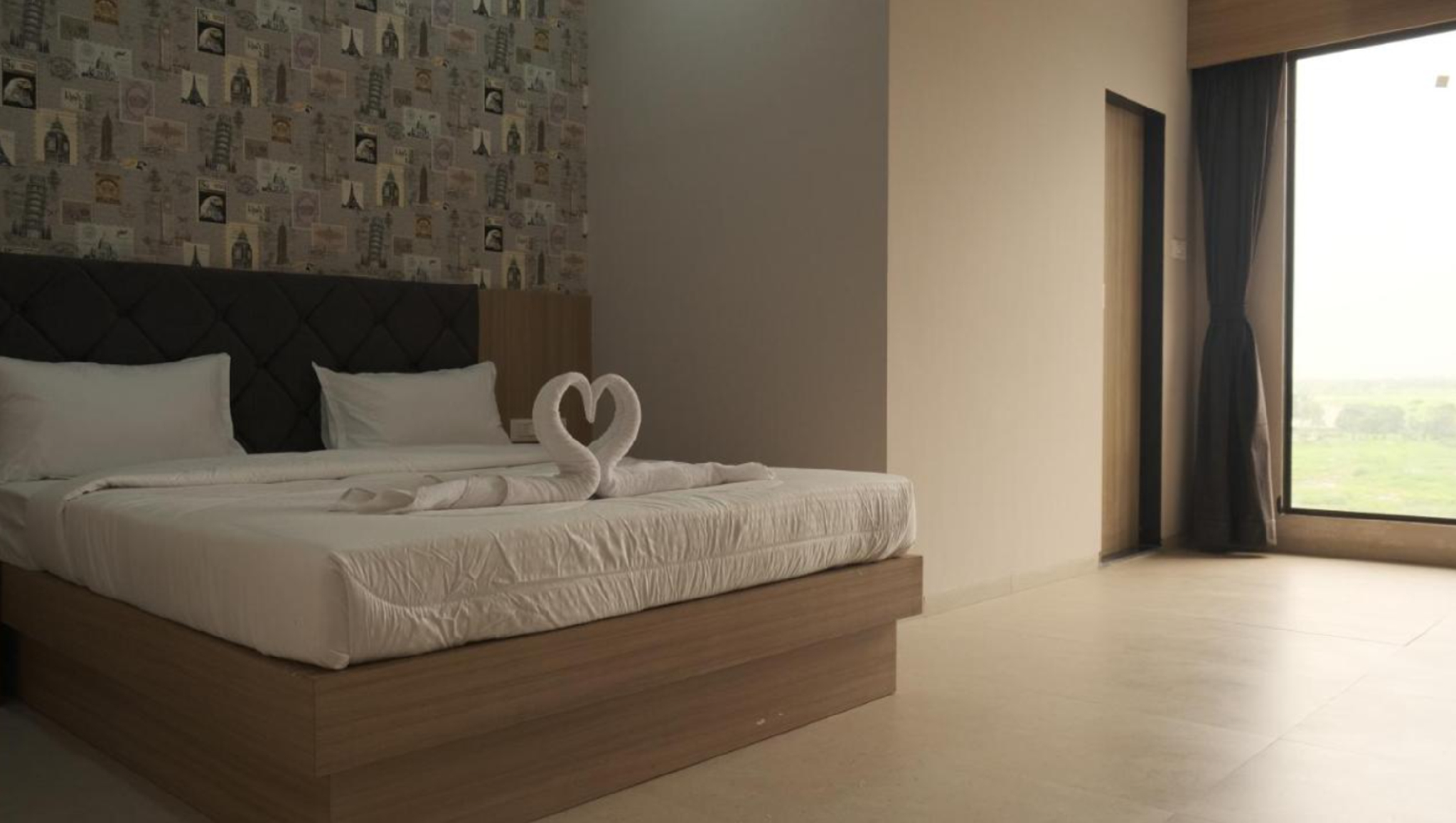 Bedroom 3, Hotel Sai Aakanksha, Palghar