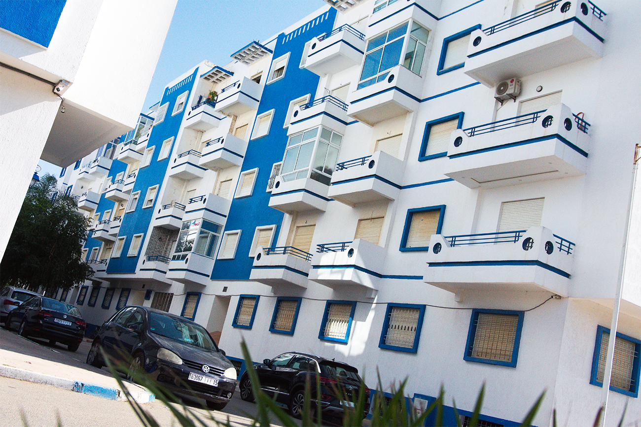 Exterior & Views