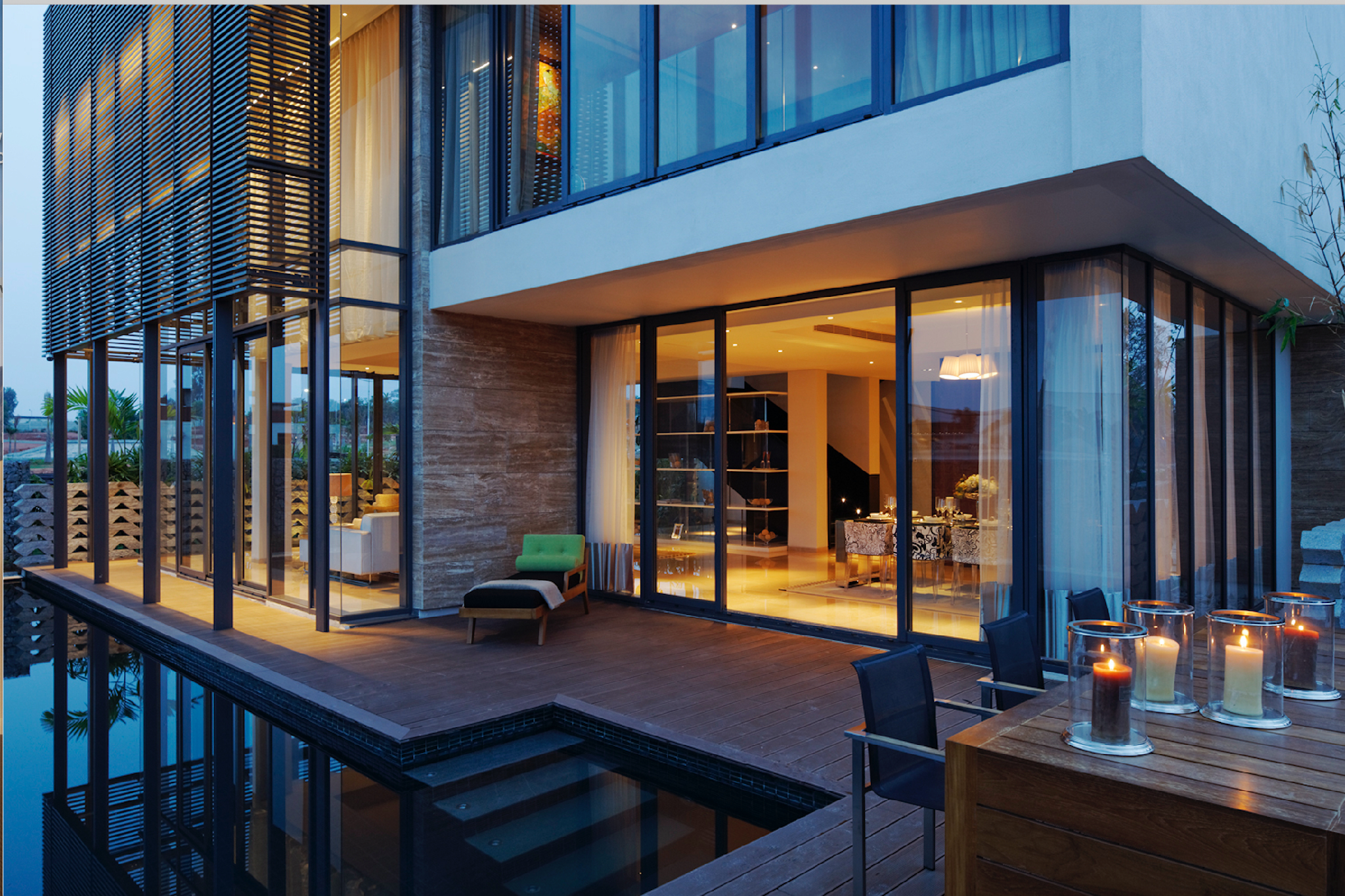 Exterior & Views