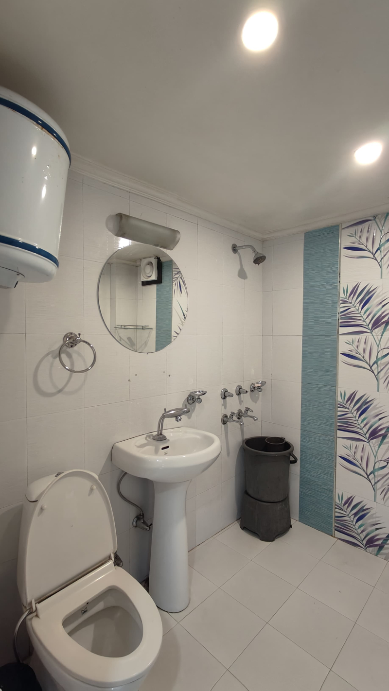 Bathroom, Hotel Jungle Hut, Kangra