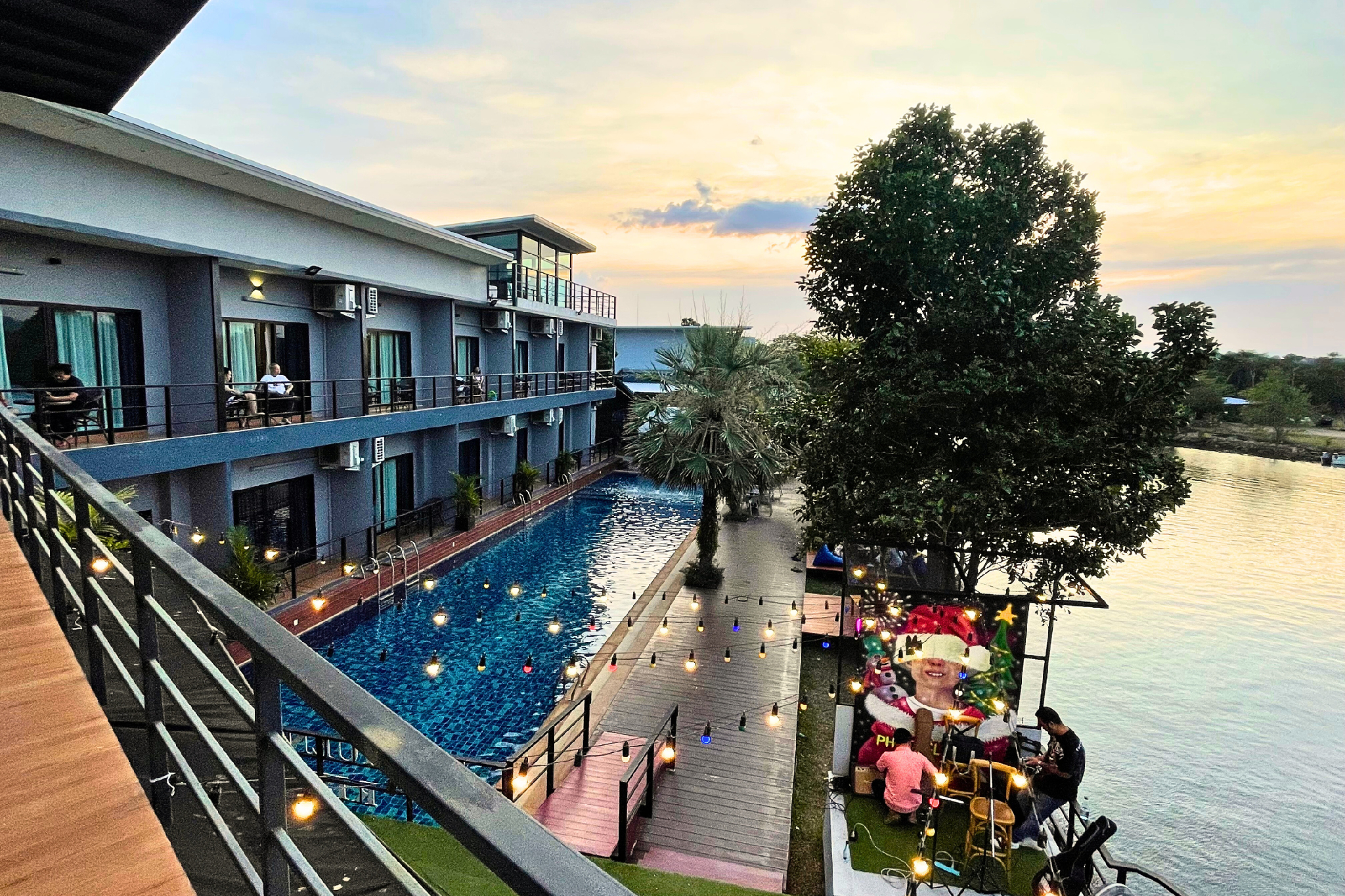 Exterior & Views 1, Phuengluang Riverside Hotel, Muang Chanthaburi