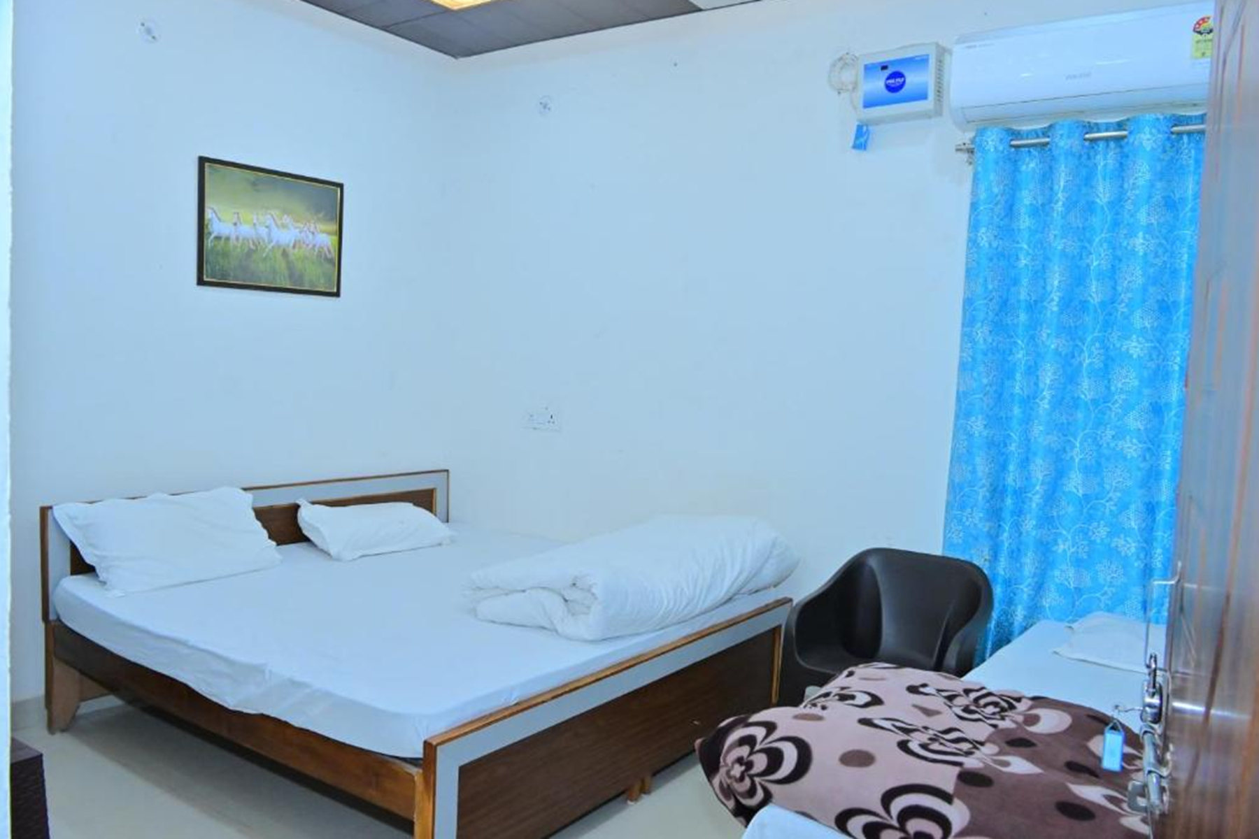Bedroom 2, BK Palace, Faizabad