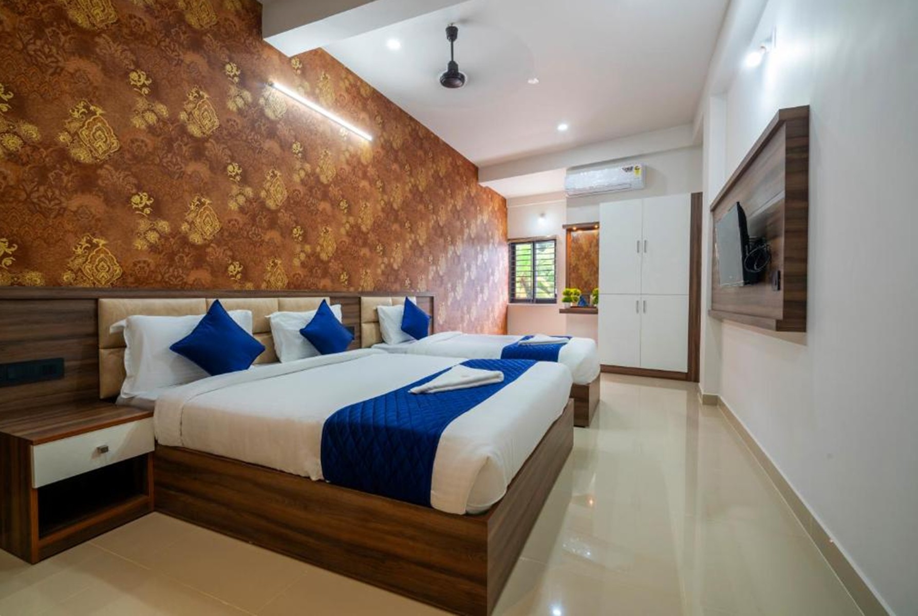 Bedroom 3, Amala Arcade AC Rooms, Thrissur