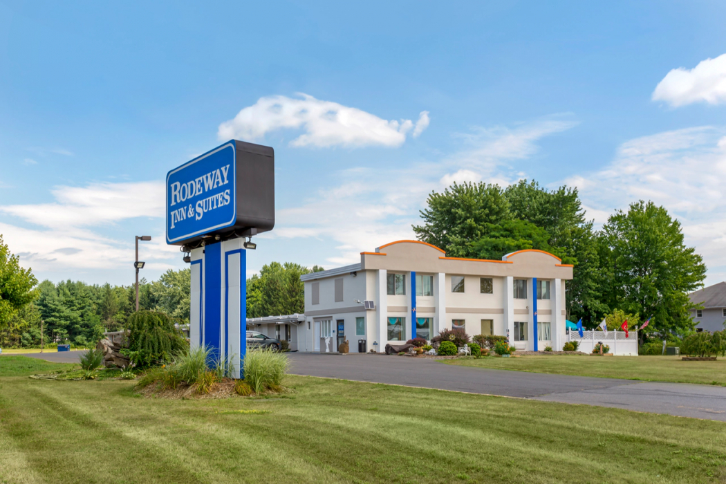 Exterior & Views 1, Rodeway Inn & Suites New Paltz - Hudson Valley, Ulster