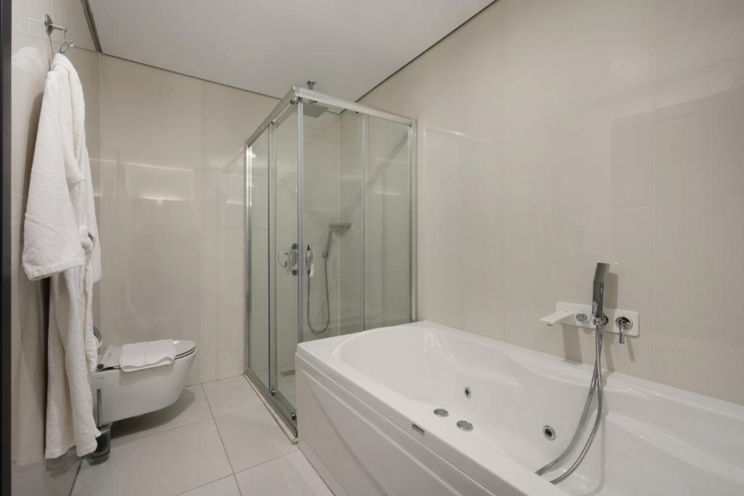 Bathroom 4, DDK Hotel, Dahuk