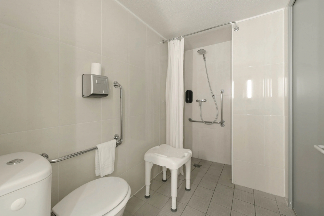 Bathroom 3, B&B Hotel Alencon North, Orne