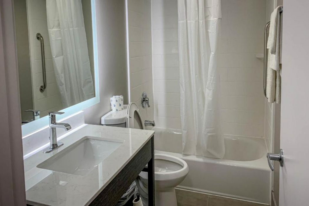 Bathroom 3, Motel6 Rockford, IL, Winnebago