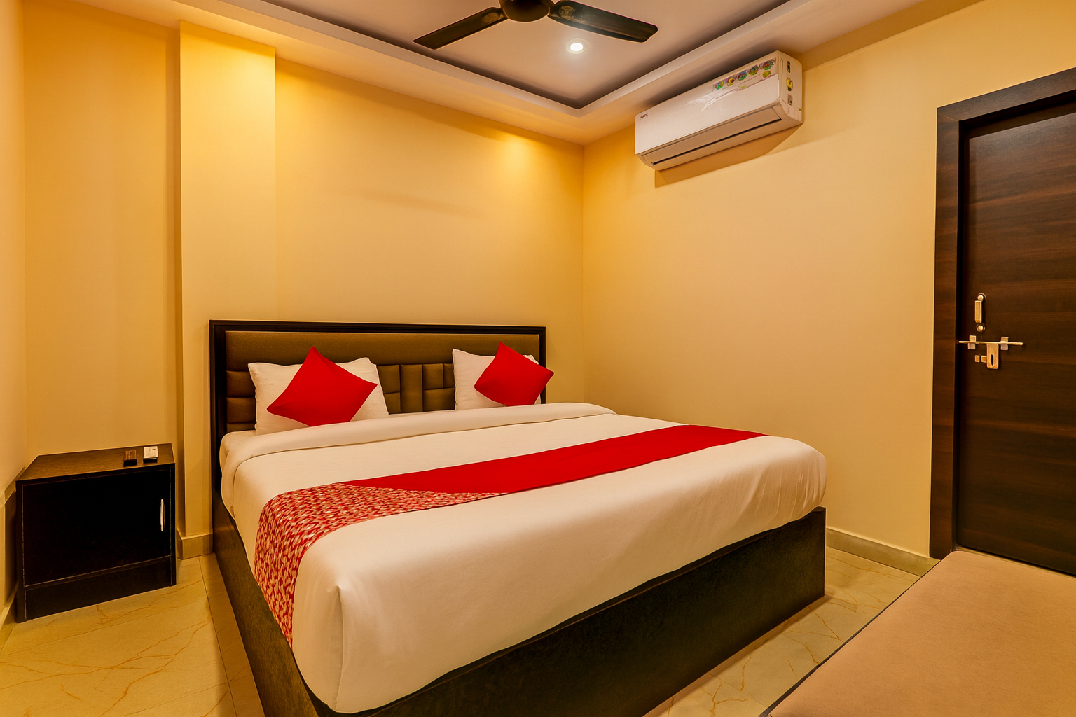 Bedroom 5, Hotel Madhav inn, Lucknow