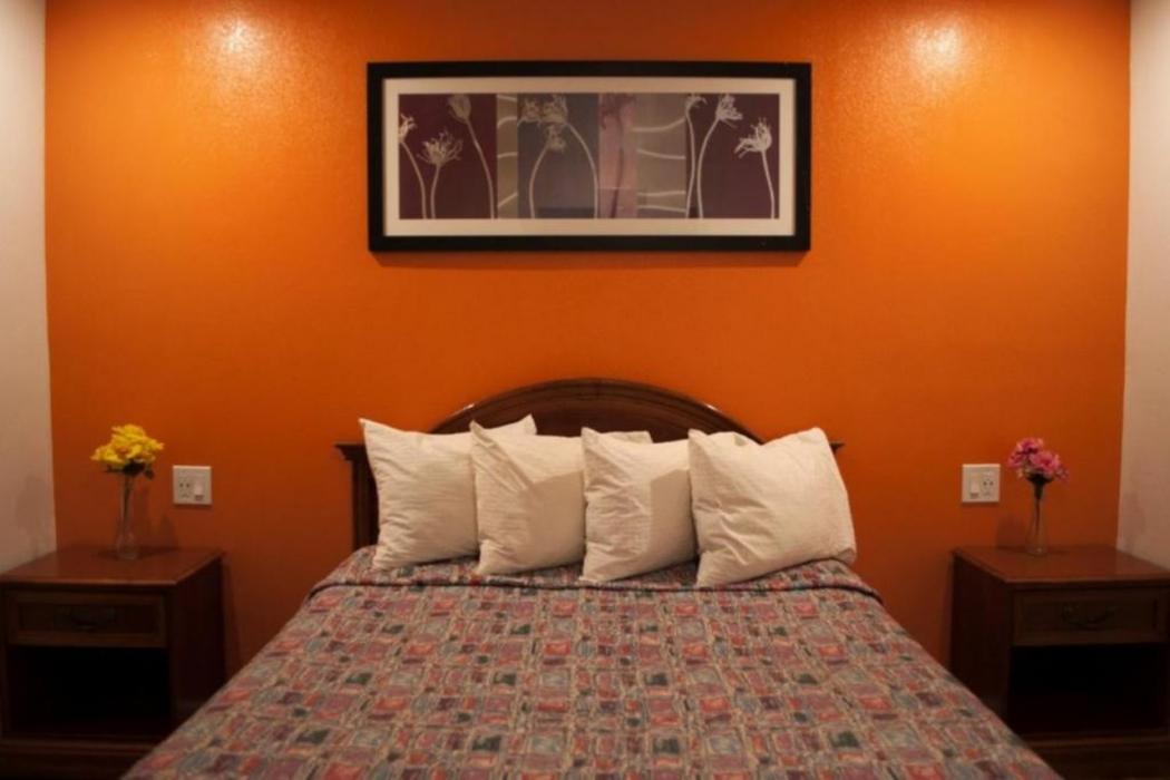 Bedroom 5, Premier Inn & Suites, Alameda