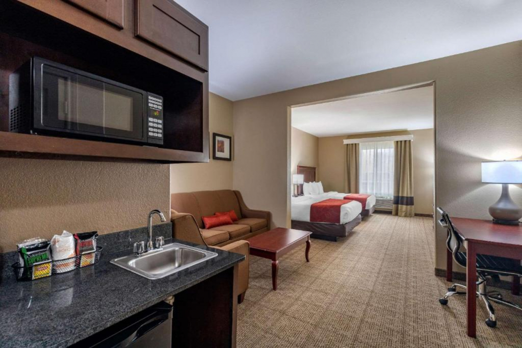 Bedroom 2, Comfort Suites Ennis, Ellis