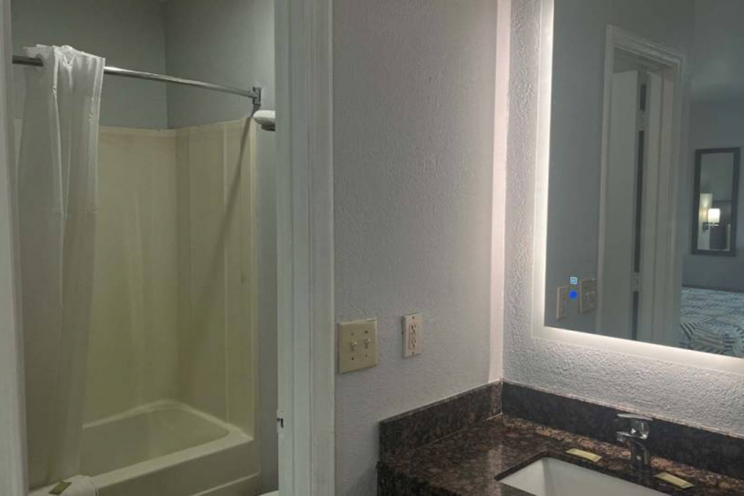 Bathroom 4, Motel6 Saint George, SC - I-95, Dorchester