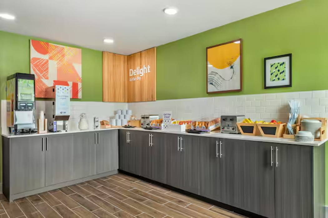 Food & Drinks 5, Spark by Hilton Knoxville North I-75, Knox