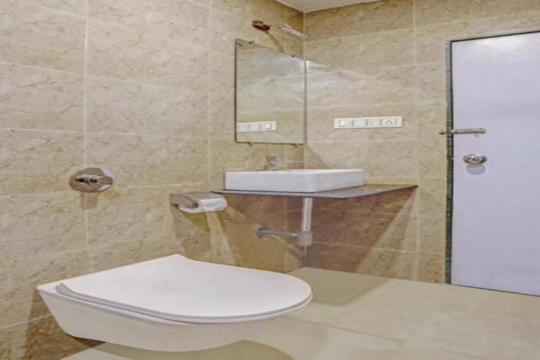 Bathroom, Treebo Trend Zara Grand Inn, Mumbai Suburban