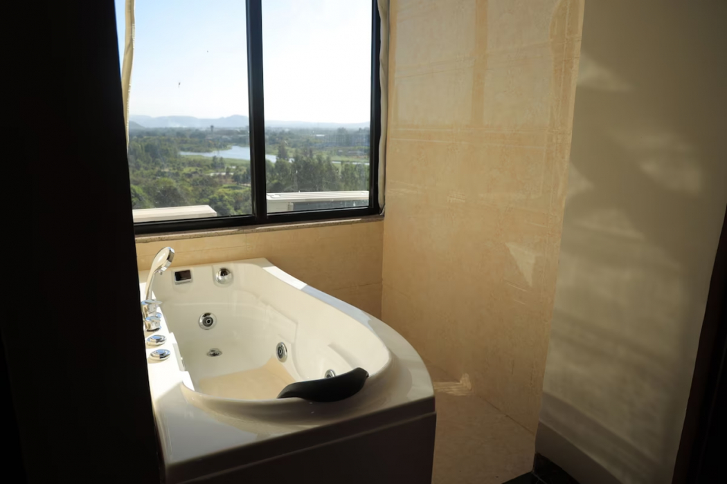 Bathroom, Nile View Hotel, Mirab Gojjam