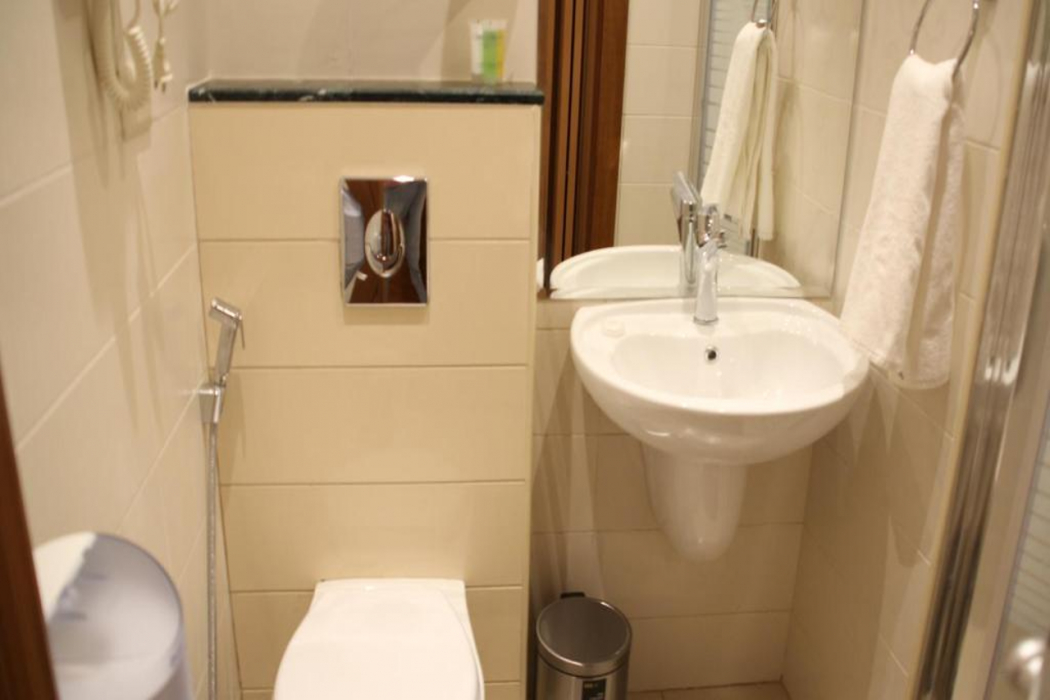 Bathroom 3, Big ben hotel suites , Wadi Essier
