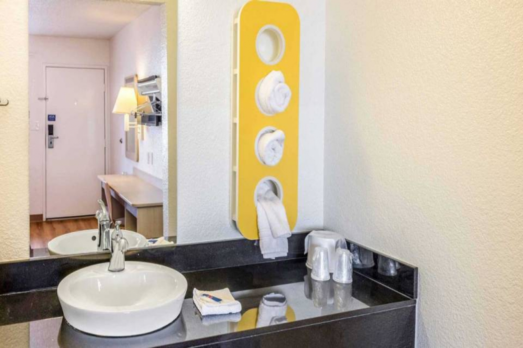 Bathroom 3, Motel6 Bakersfield, CA - Convention Center, Kern