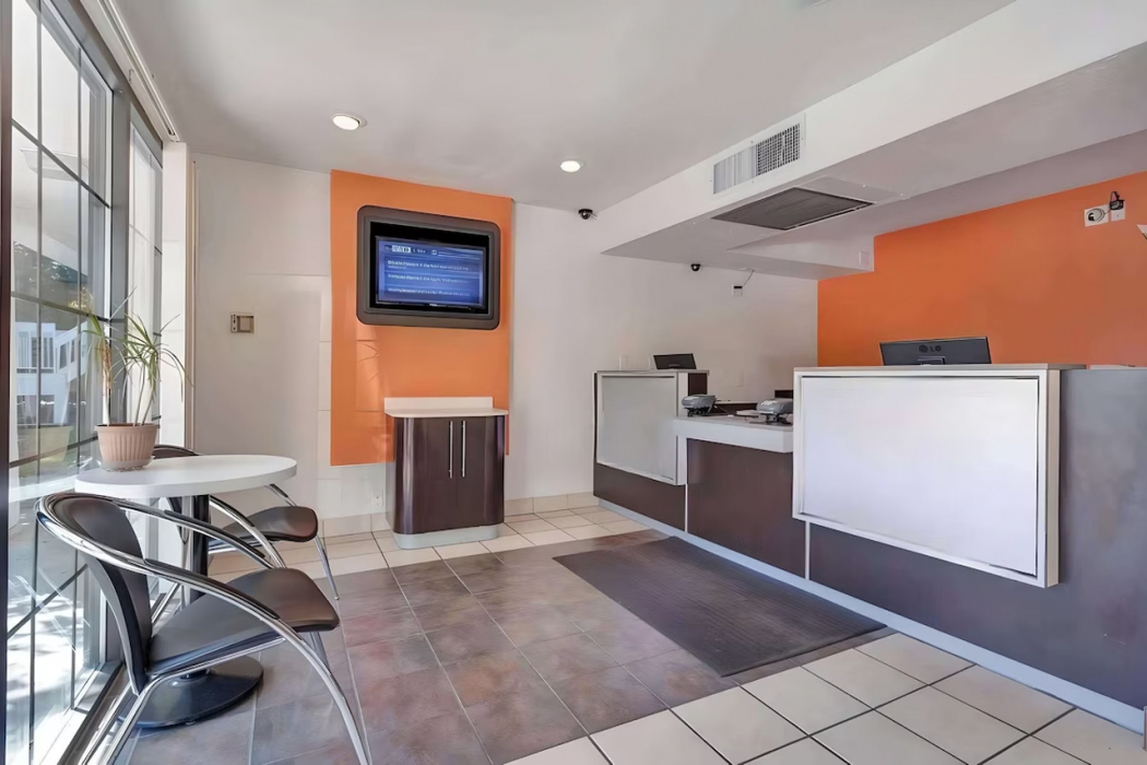 Others 3, Motel6 Santa Rosa - South, Sonoma